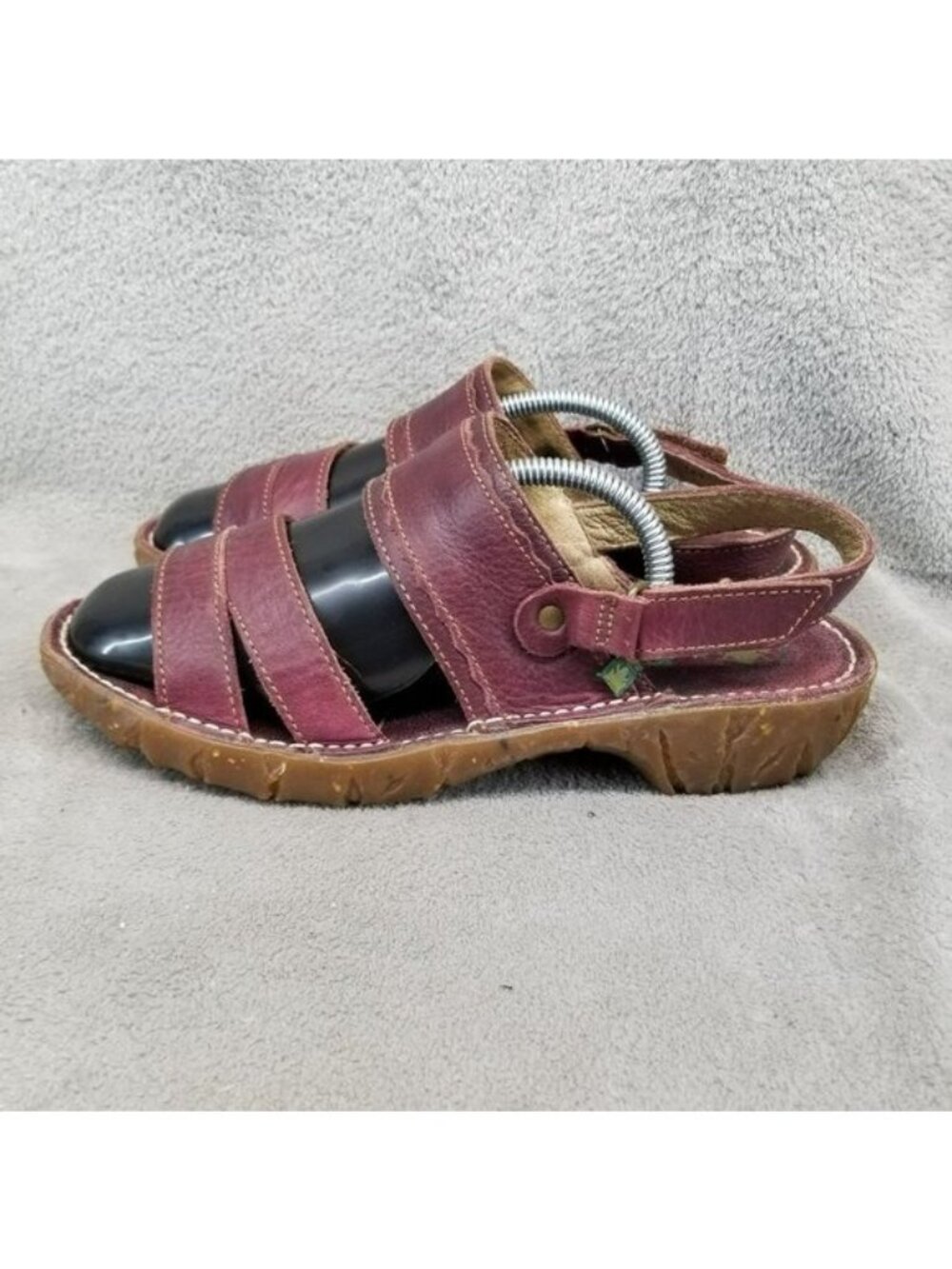 El Naturalista Shoes Womens Size EU 40 US 9 Red Leather Strap Sandals *Read*